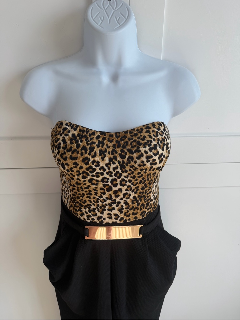 love J Leopard Bustier with Black Trousers and Gold Accent size L - Picture 5 of 11